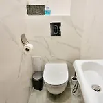 Center 2br Next To Sea Appartamento Varna