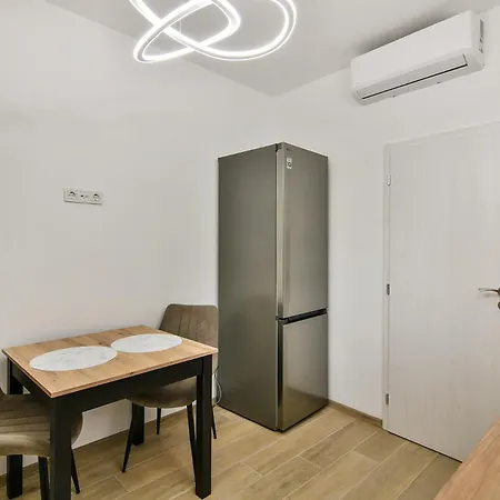 Appartamento Center 2br Next To Sea *