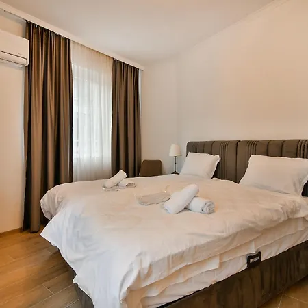 Center 2br Next To Sea Apartament