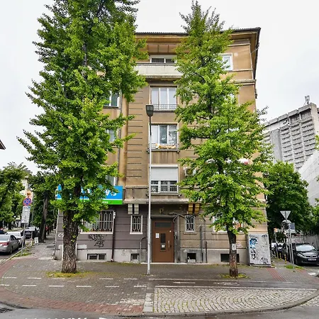 Center 2br Next To Sea Apartman